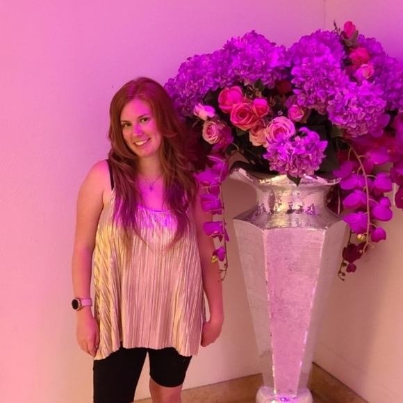 H&M Sparkly Gold Tank Top - Picture 16 of 17